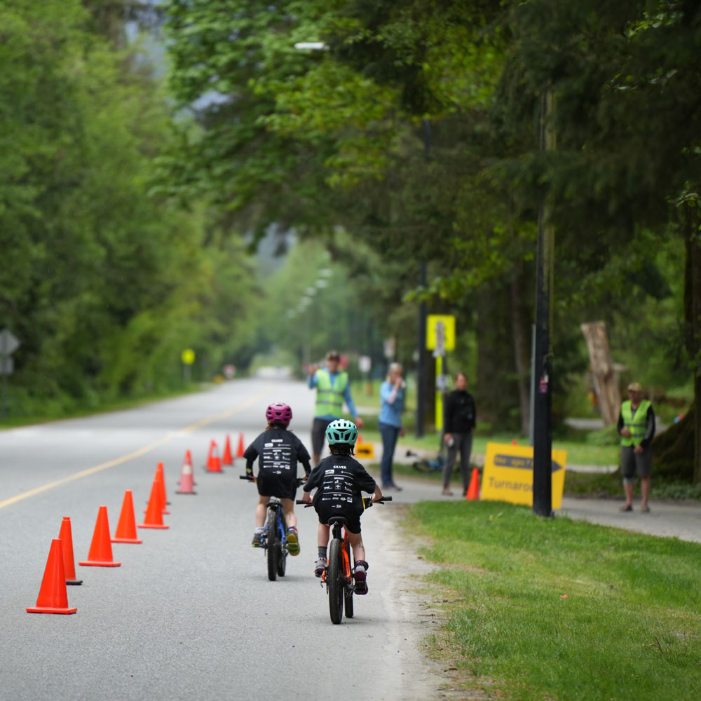 https://squamishyouthtri.ca/wp-content/uploads/2026/01/Squamish-Youth-Triathlon-Volunteers-1.jpg
